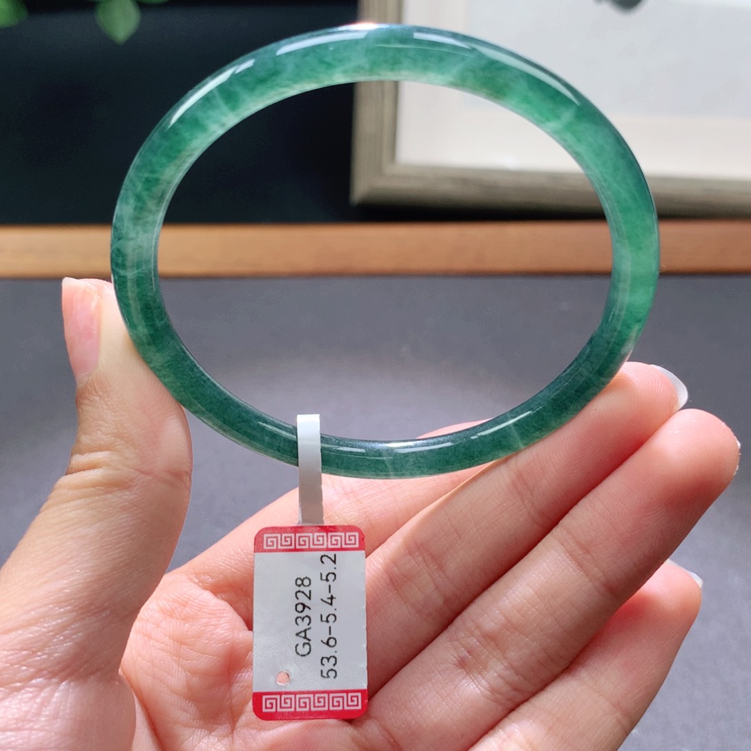 翡翠手镯未镶嵌天然翡翠手镯