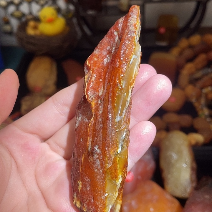 琥珀未镶嵌珠宝奇石金白把件