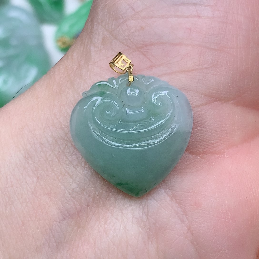 翡翠吊坠(不含链)18K金镶嵌