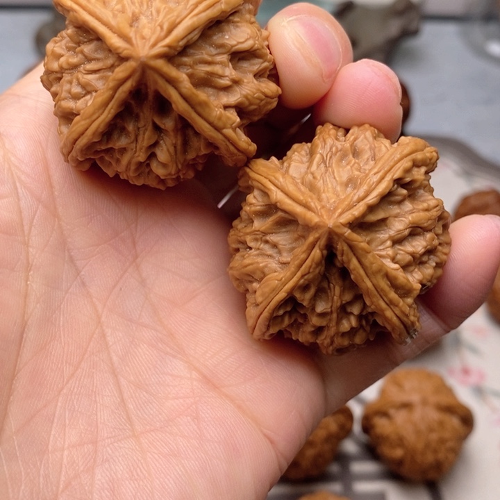 【闪购商品】文玩核桃把件四棱44