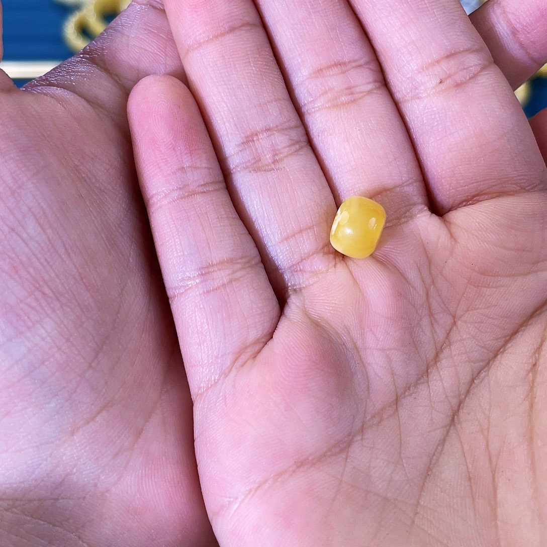 琥珀裸石未镶嵌老型