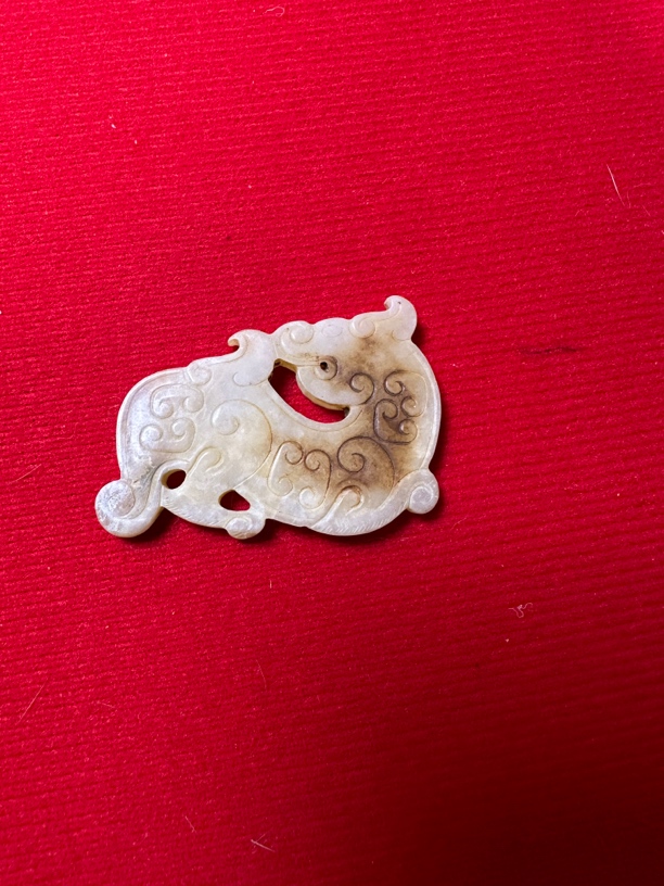 和田白玉龙片灰皮