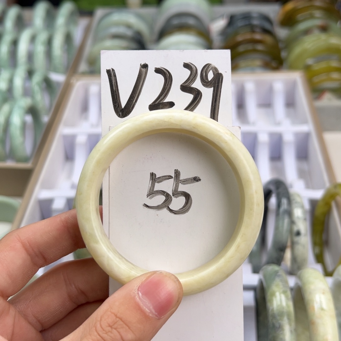 岫玉手镯未镶嵌天然岫玉微瑕