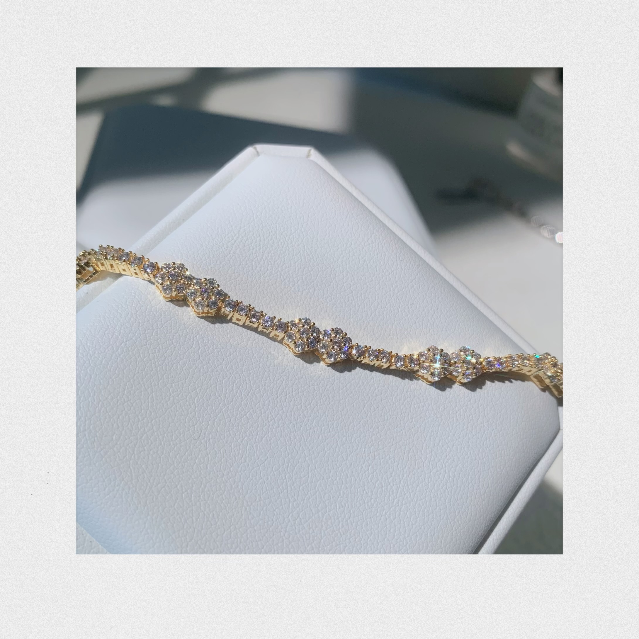 铜合金合成锆石手链 金色蝴蝶结小众满钻细手链轻奢女千金甜美风