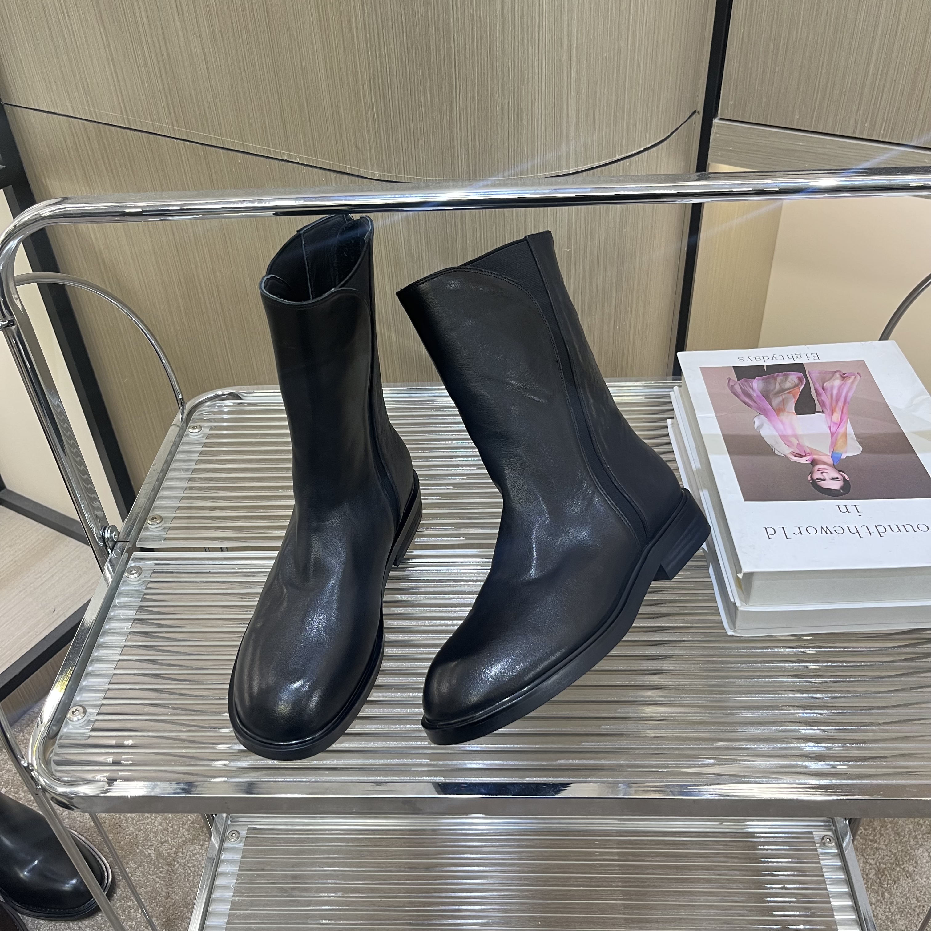 2025新款秋冬百搭短靴净版中筒时尚圆头厚底马丁靴女G528