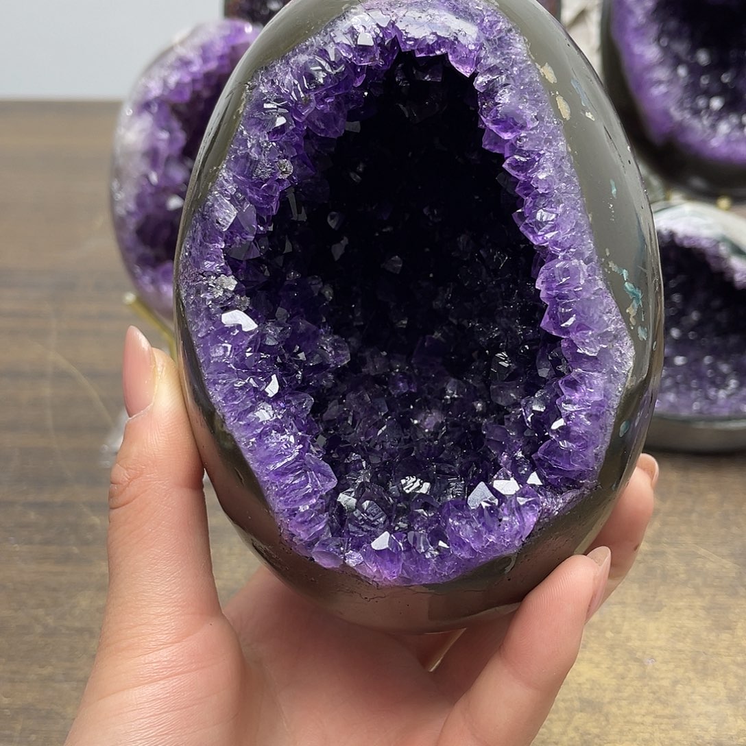 小***姐未镶嵌紫晶大型摆件（非配饰）