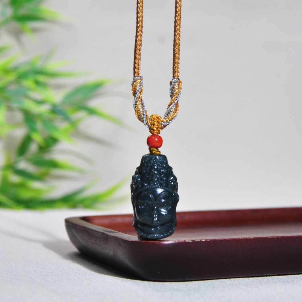 【龙老板】满愿扎基特细塔青和田玉雕刻吊坠项链A1110050