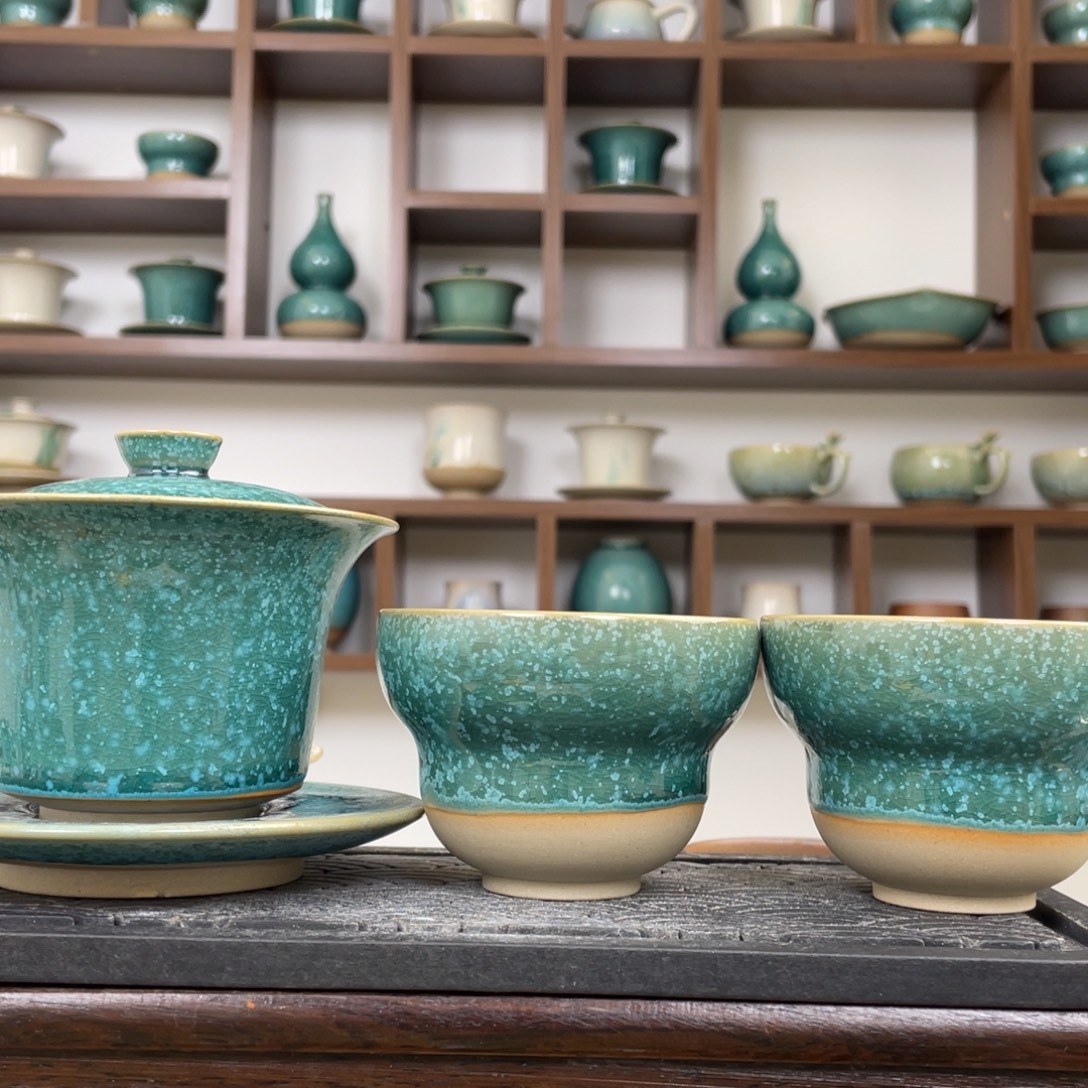 光***下陶华宁陶匠主人杯子