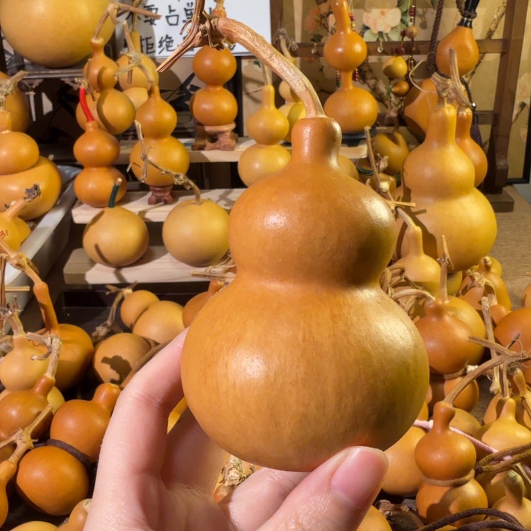 我***）天然老皮葫芦手把摆件