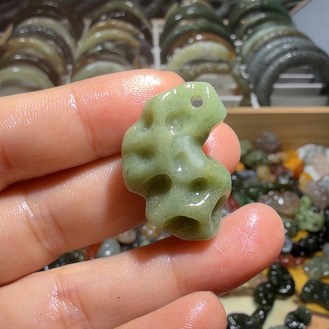 和田玉未镶嵌珠宝奇石