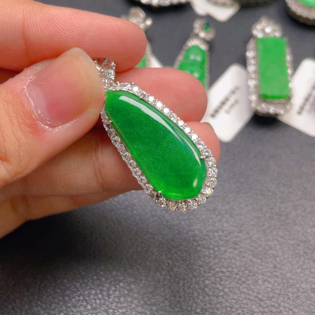 翡翠银S925镶嵌颈饰