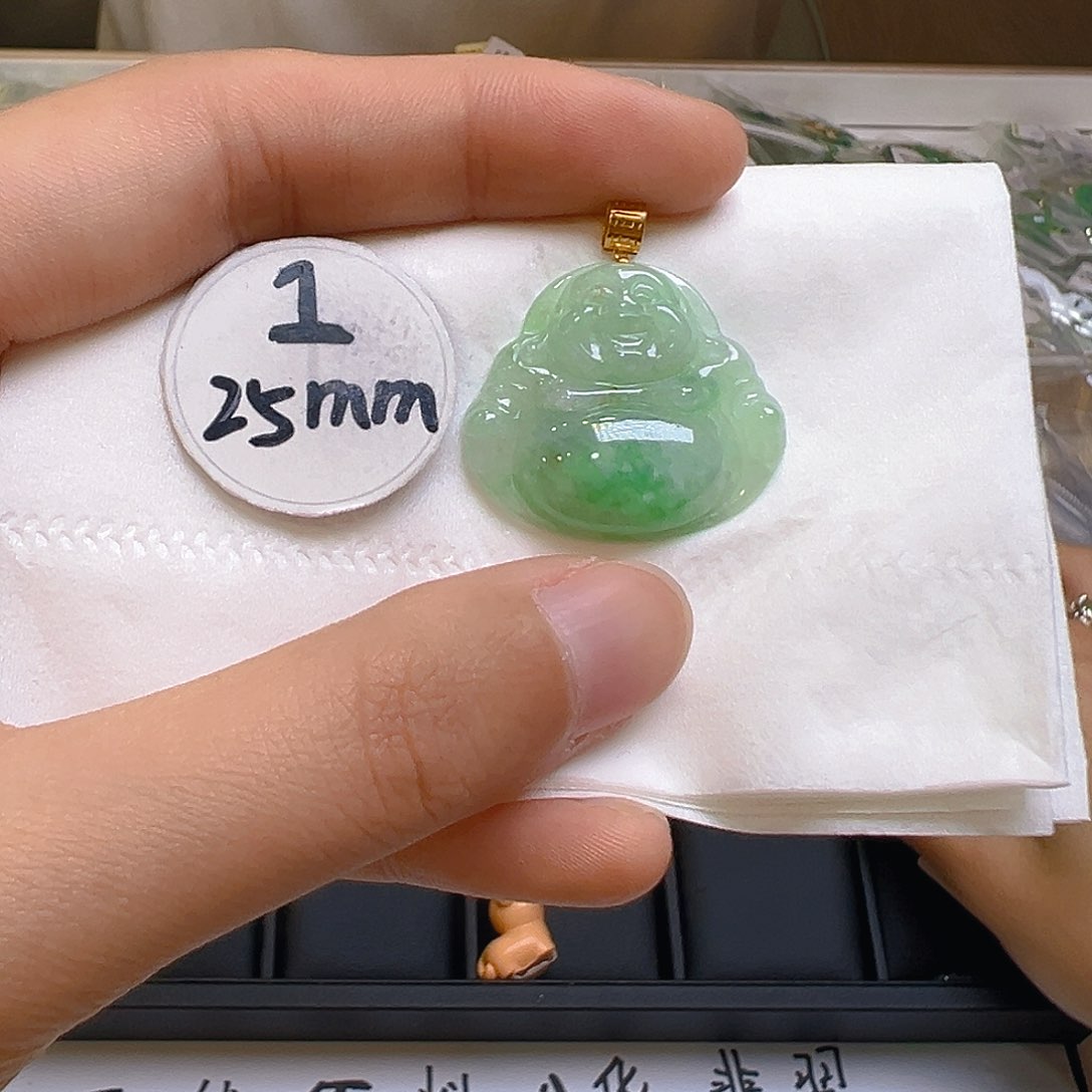 翡翠颈饰18K金镶嵌翡翠