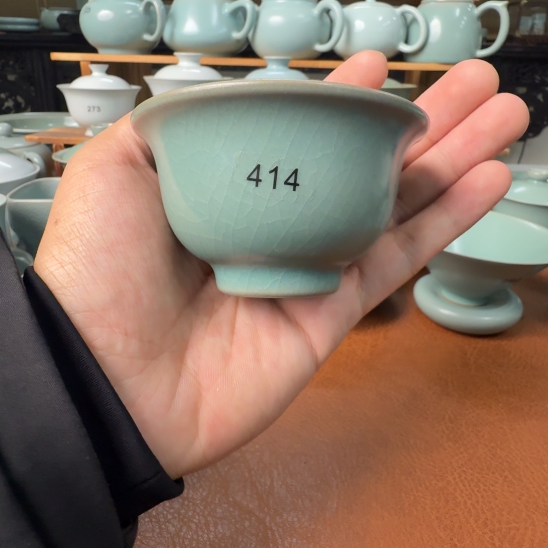 陶摆件一级仿古青绿压手杯100cc开片