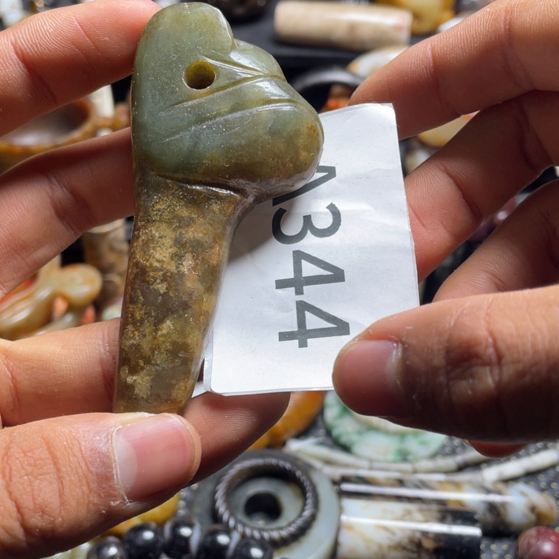 和田玉（糖玉）挂件未镶嵌