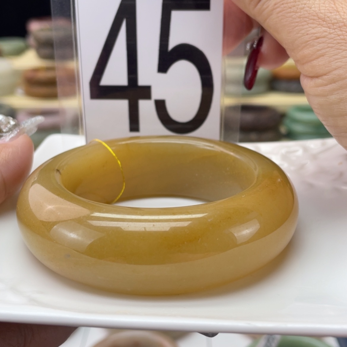 【闪购商品】石英质玉手镯未镶嵌