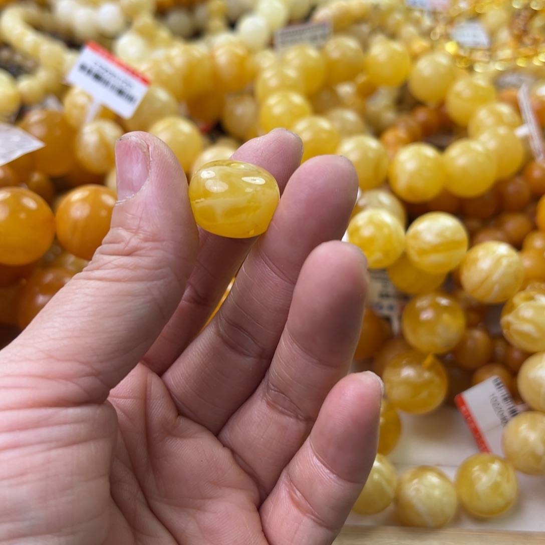 琥珀珠宝奇石未镶嵌