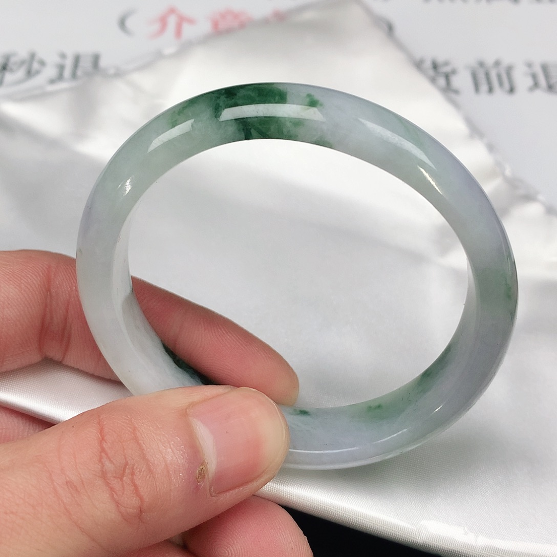 翡翠手镯未镶嵌圈54贵