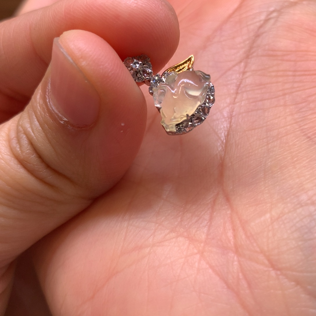 翡翠颈饰18K金镶嵌吊坠