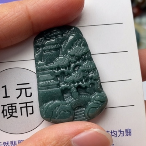 翡翠颈饰未镶嵌翡翠