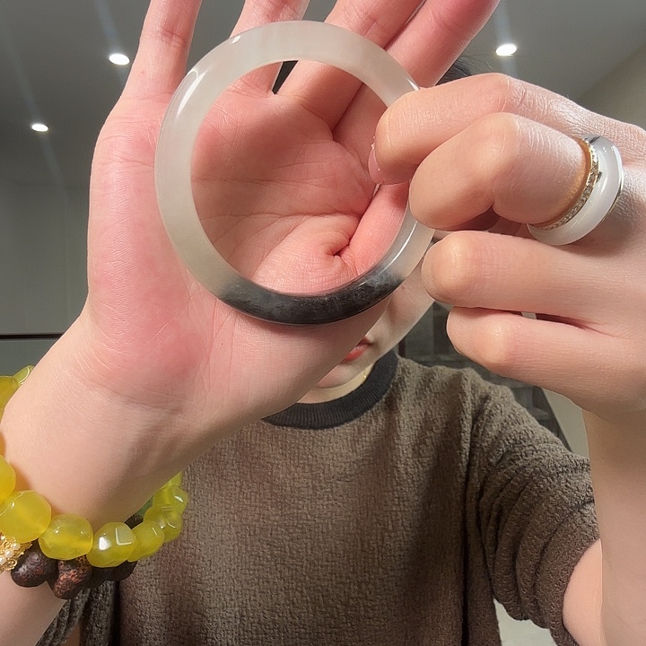 *****蛇纹石玉未镶嵌颈饰