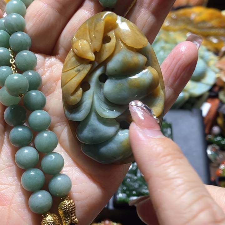 岫玉未镶嵌毛衣链