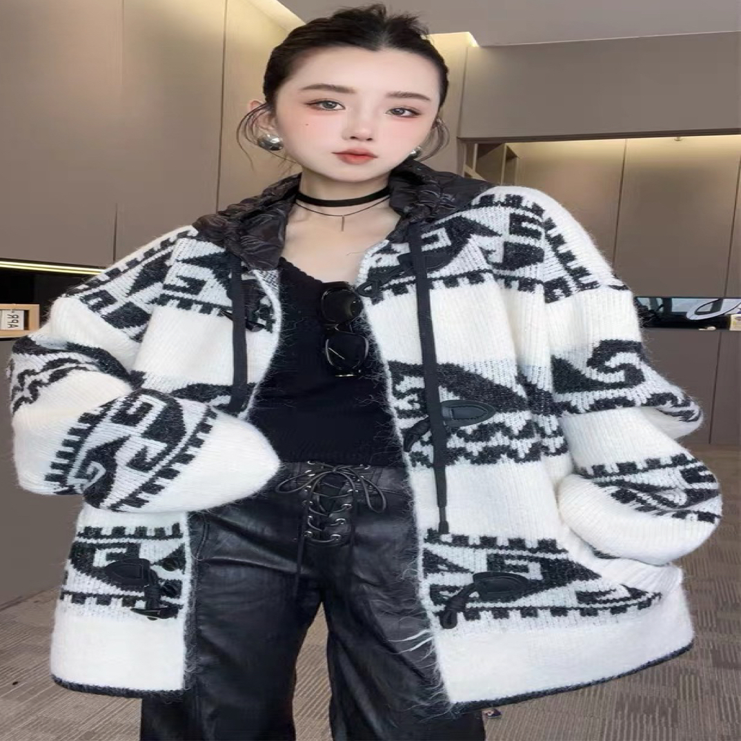 欧货女装原创不撞衫2025秋冬新款撞色拼接中长抽绳连帽针织开衫