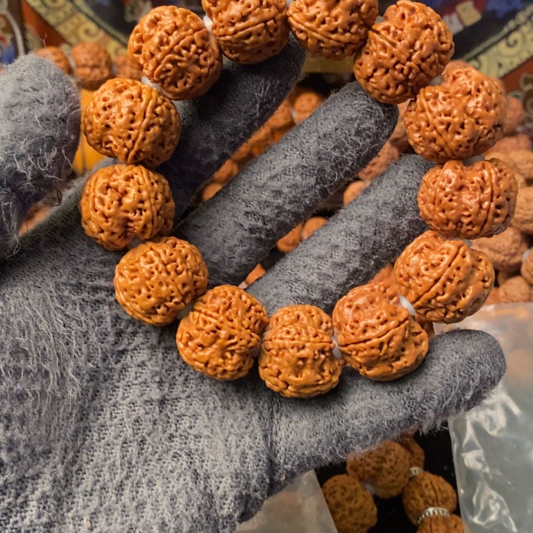 金刚菩提吊坠?****࿐25+龙珠