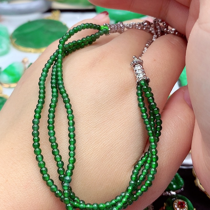 翡翠颈饰银S925镶嵌翡翠