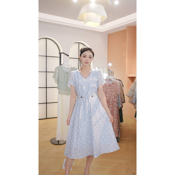 L9108 2025年夏季新款时尚气质系带度假风收腰显瘦中长款连衣裙