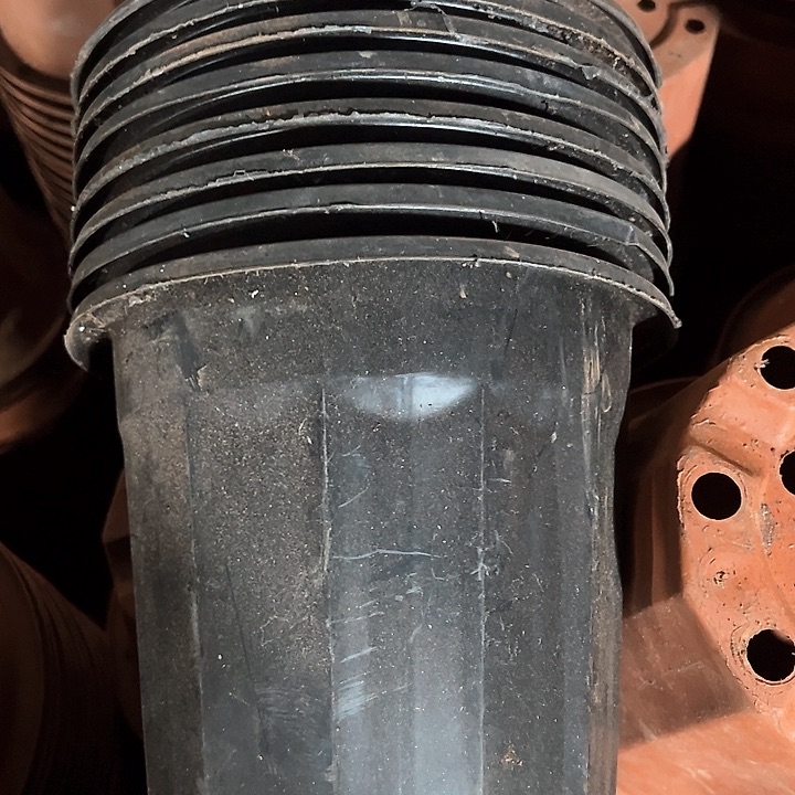 塑料口径20高度17.5黑砖一组12个