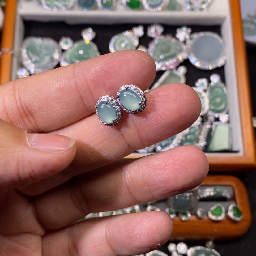 【闪购商品】翡翠颈饰未镶嵌天然