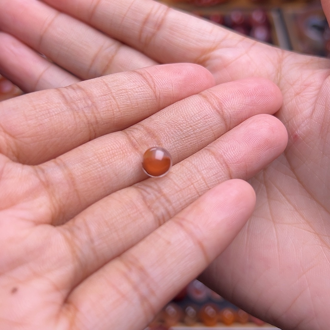 L****南红玛瑙未镶嵌珠宝奇石