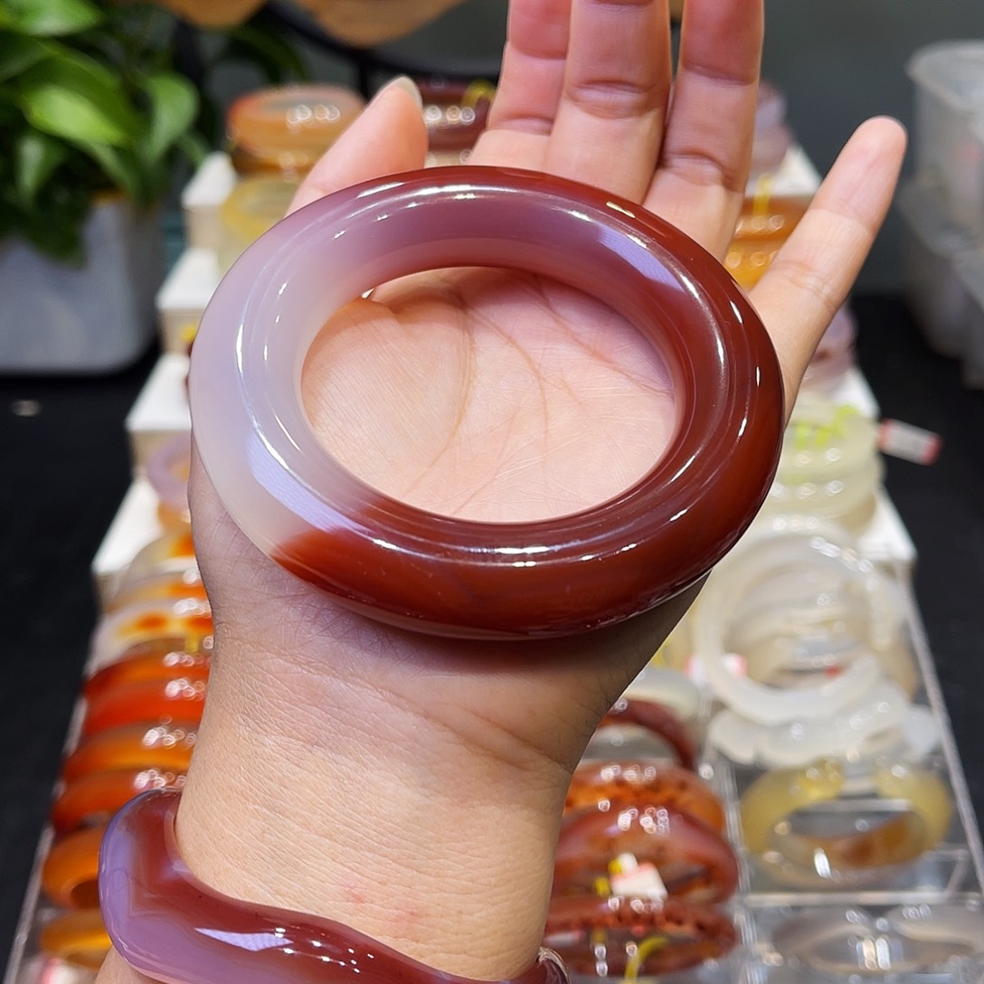 玛瑙/玉髓未镶嵌手镯