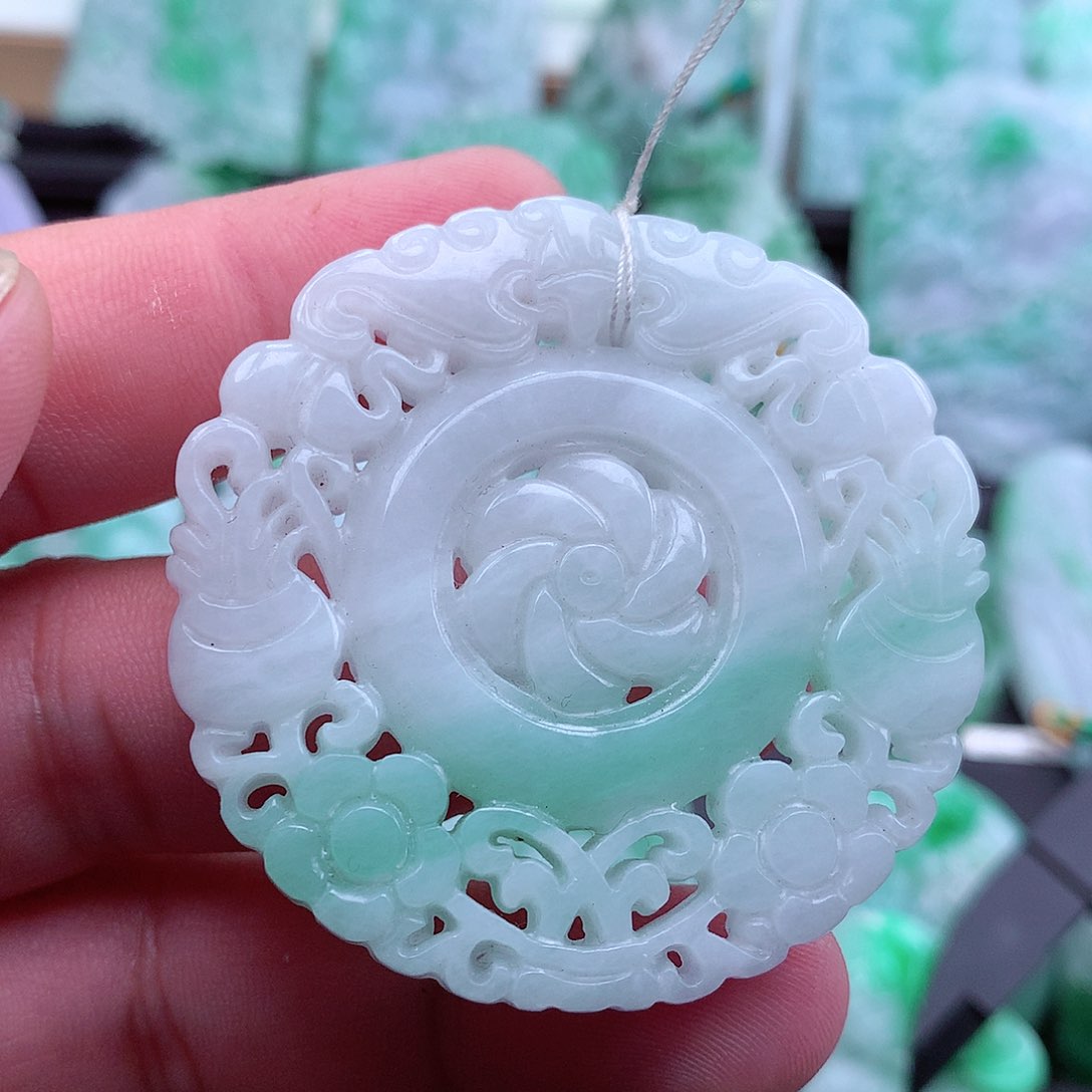 翡翠吊坠(不含链)未镶嵌