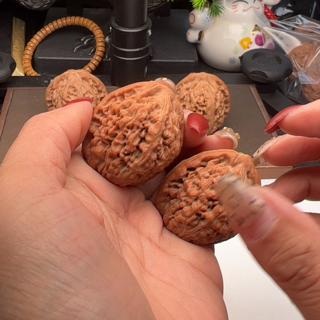 文玩核桃吊坠滢莲花35