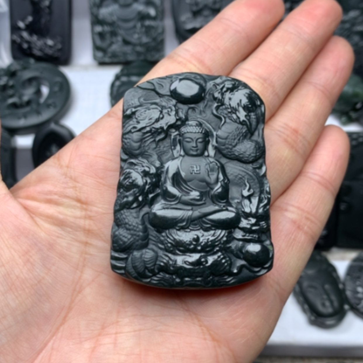 【闪购商品】和田玉颈饰未镶嵌雕刻