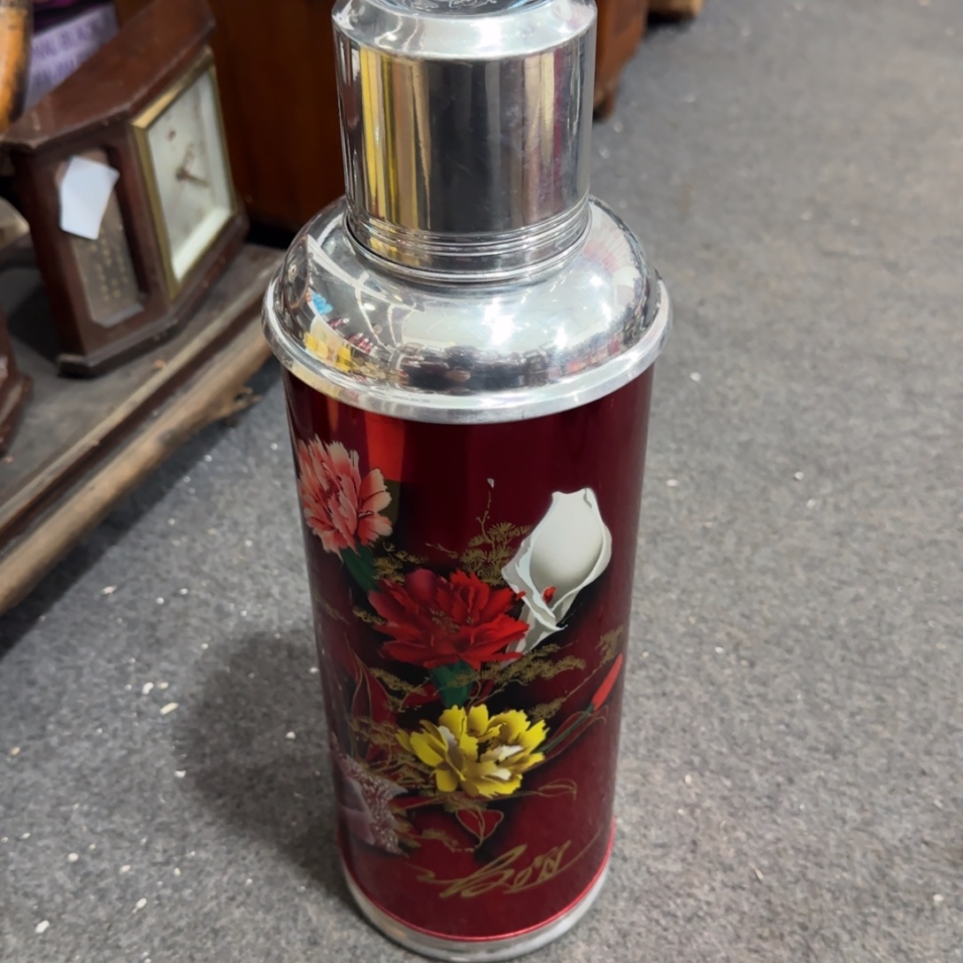 有机玻璃复古怀旧红色暖瓶一个