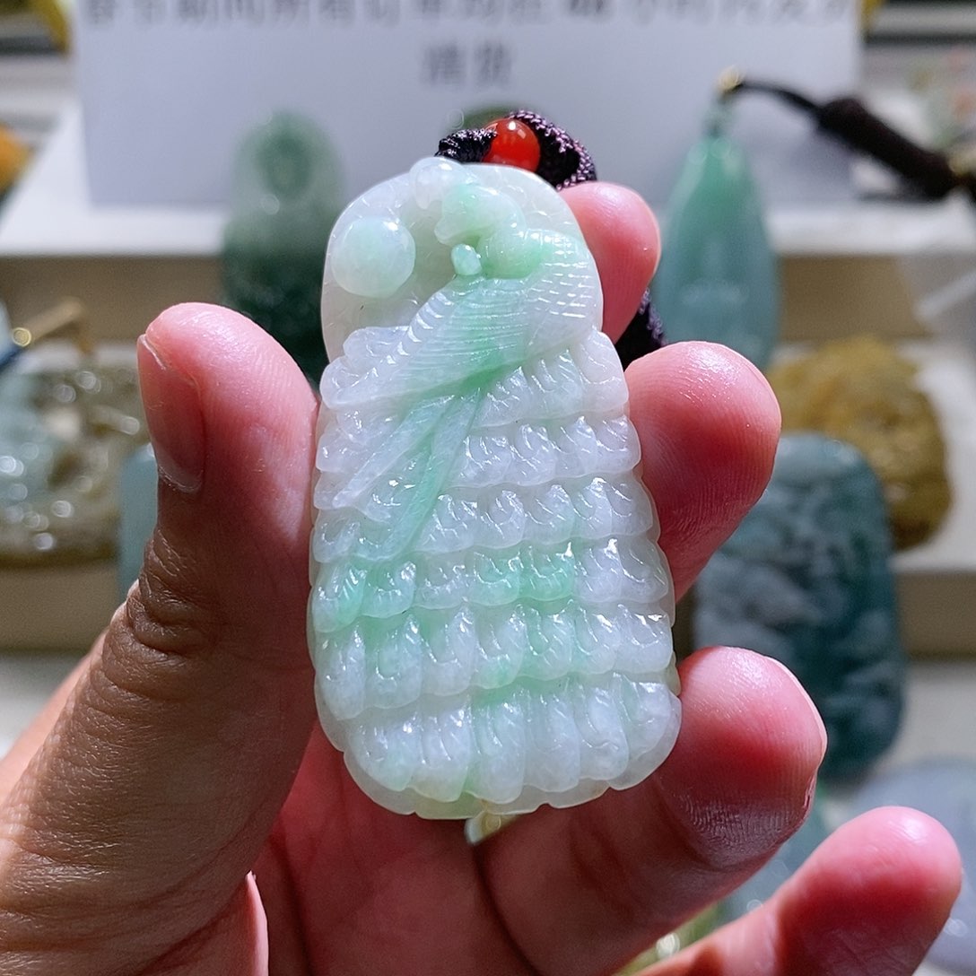 【闪购商品】翡翠颈饰未镶嵌凤凰