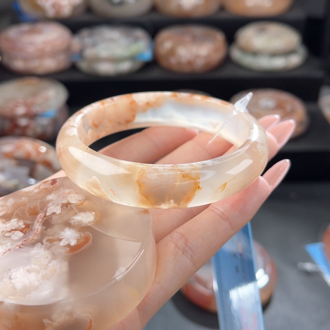 石英质玉手镯未镶嵌57