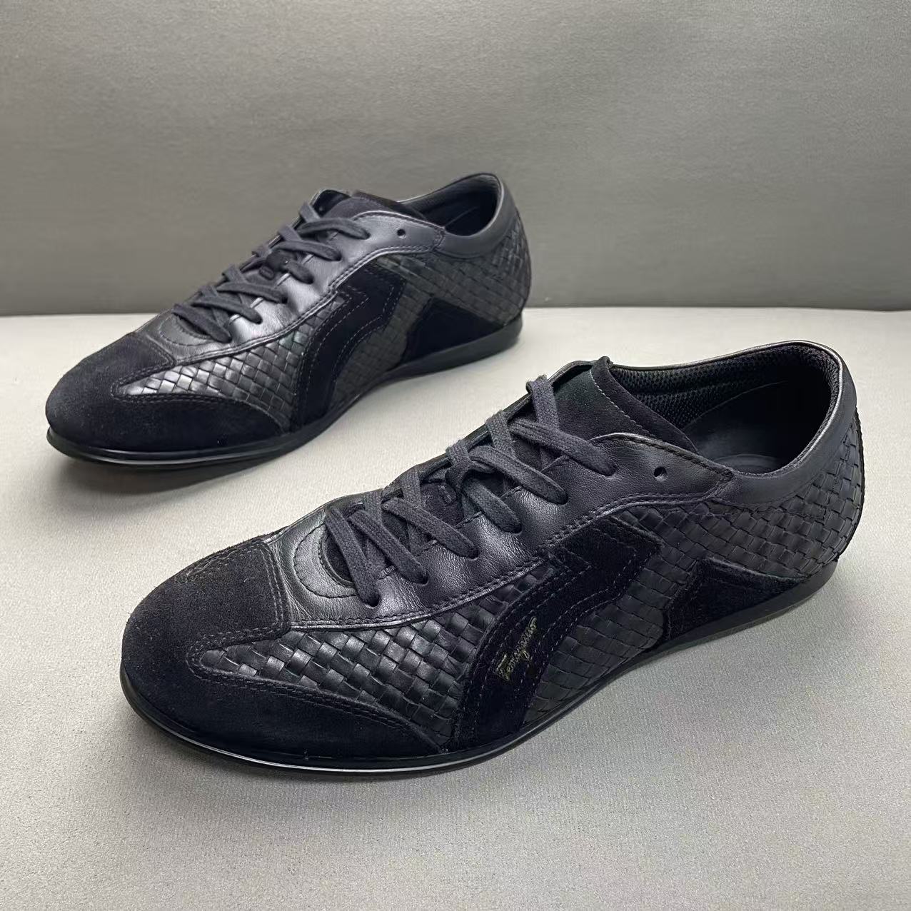 95新 FERRAGAMO/菲拉格慕 黑色编织皮面麂皮拼接德训鞋 42.5码
