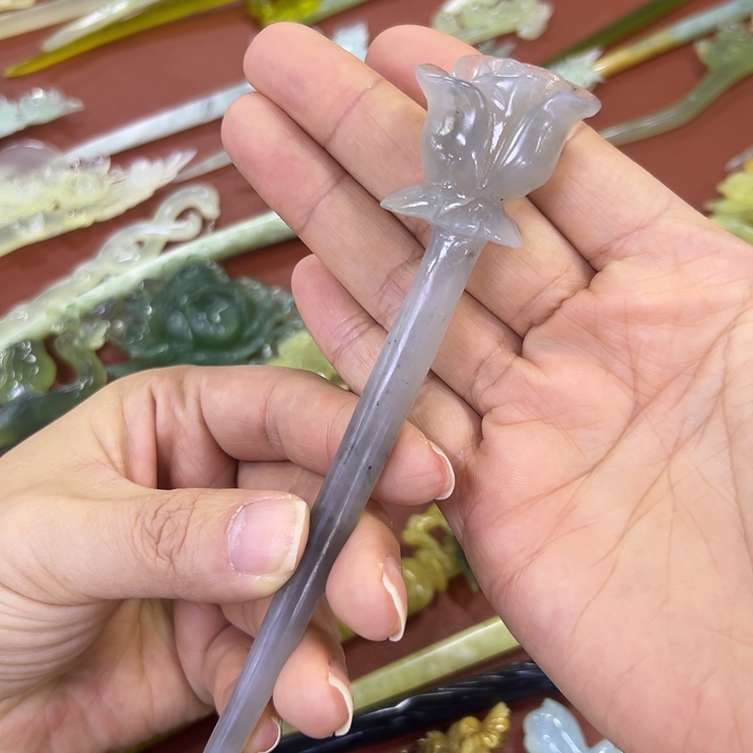 未镶嵌蛇纹石玉玫瑰