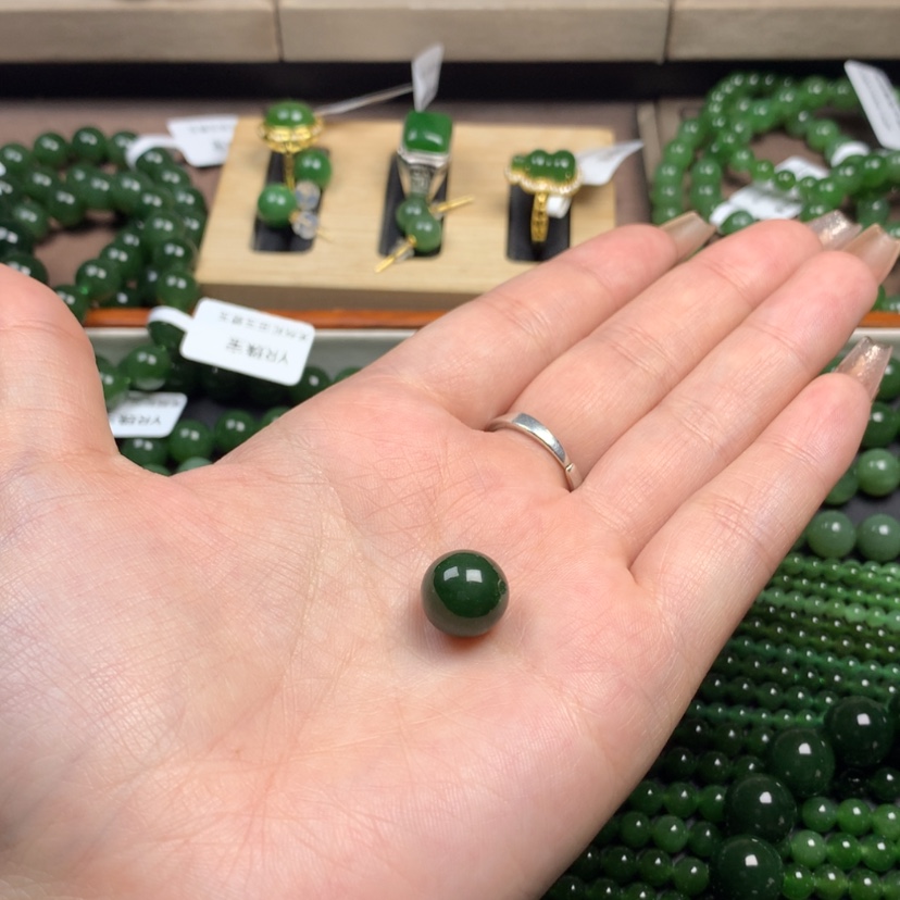 【闪购商品】和田玉（碧玉）颈饰未镶嵌无****宙