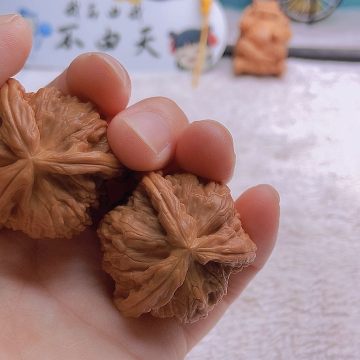 把件文玩核桃N***哥三棱