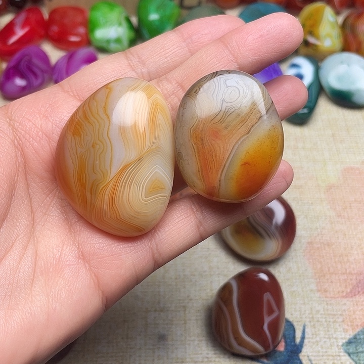 用***3玛瑙/玉髓未镶嵌珠宝半成品