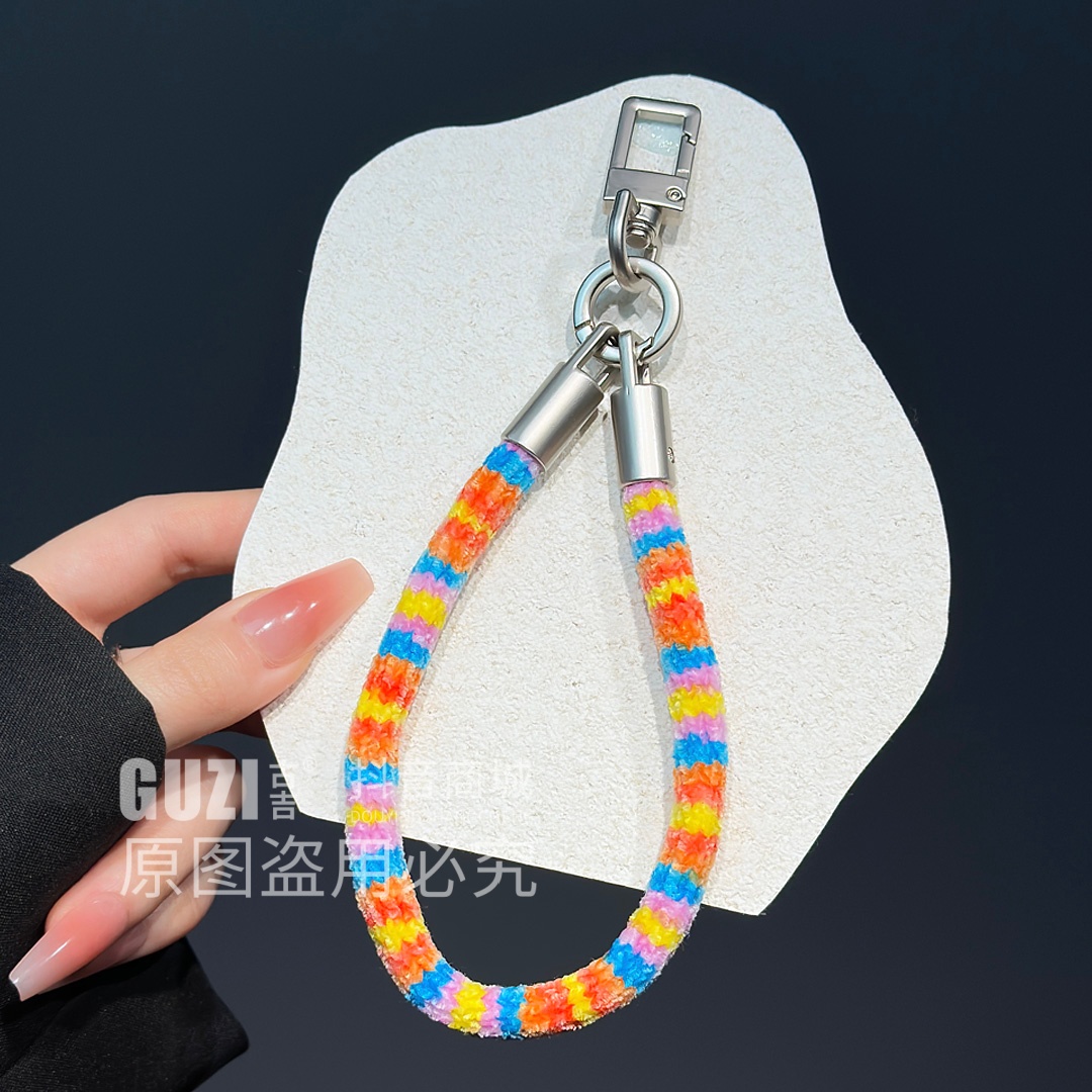 手机挂绳新款珊瑚绒挂手腕链条手机壳挂链女款高级风短款手提手腕