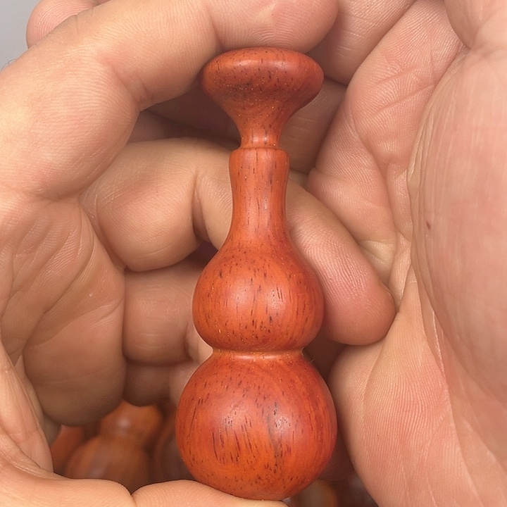 微凹黄檀（南美大红酸枝）