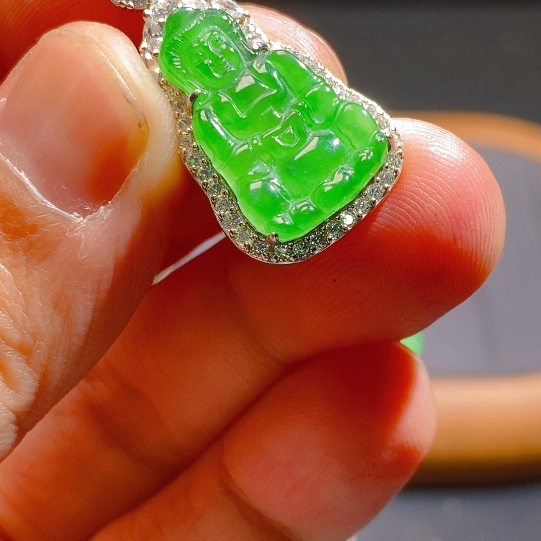 翡翠吊坠(不含链)未镶嵌             