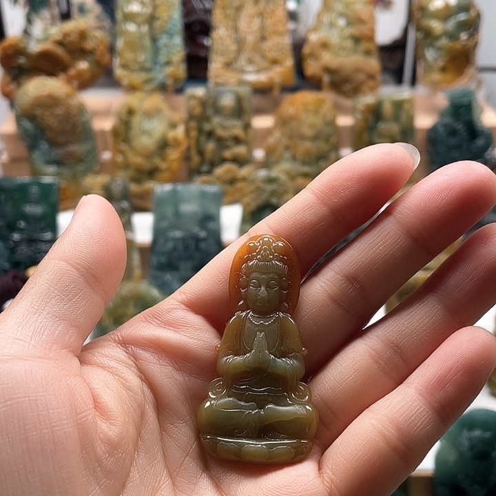 翡翠颈饰未镶嵌天然翡翠A货观音