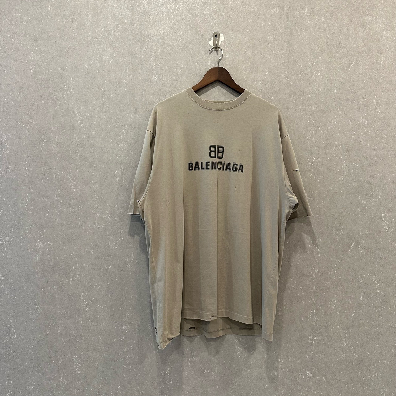 99新 Balenciaga/巴黎世家 字母宽松破洞做旧短袖 Xs码SL003093