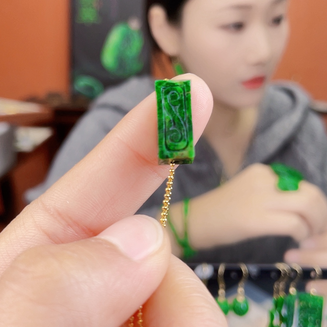 翡翠未镶嵌耳饰饰品